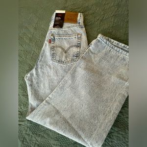 Levi’s Ribcage Straight Ankle Jeans size 28x27